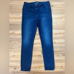 Old Navy High-Rise Super-Skinny Jeans in Deep Blue